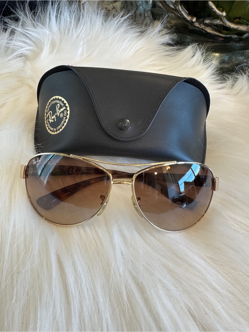 Ray-Ban Gold Frame Brown Aviator Sunglasses with Tortoise Shell Accents